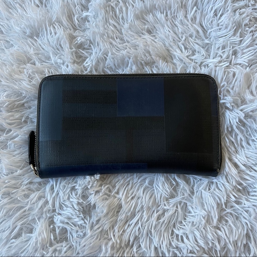 Burberry London Check Renfrew Zip Around Wallet